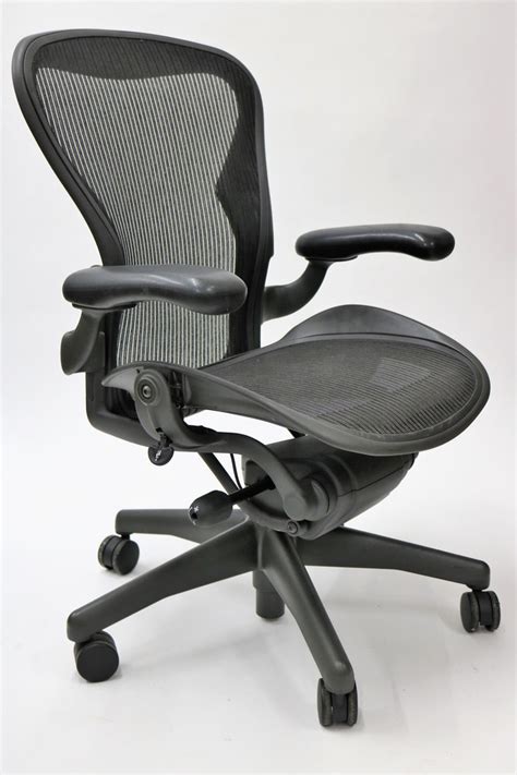 herman miller aeron buy size b or c